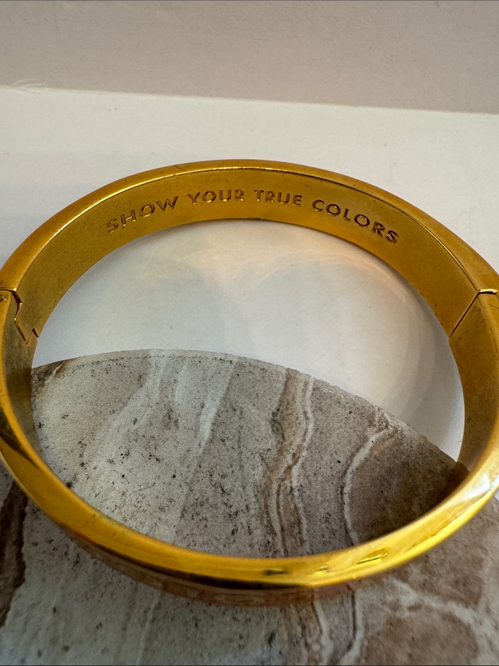 kate spade ‘VIVA COLORES' Gold Tone Bangle - Picture 7 of 9